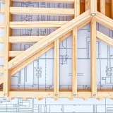 Ile łat i kontrłat na dach 200m2? Oblicz koszty i materiały.