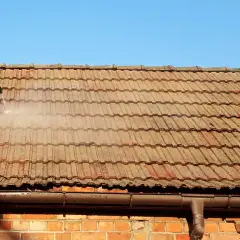 Jak odnowić dachówkę cementową: 5 prostych kroków do pięknego dachu