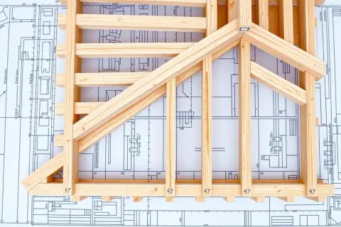Ile łat i kontrłat na dach 200m2? Oblicz koszty i materiały.