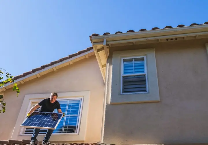  O ile energii daje 1 kWp - Ilu paneli fotowoltaicznych trzeba na 1 kW mocy