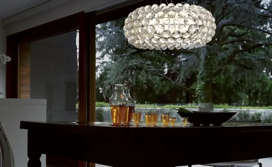 Jaka lampa do salonu? 7 kluczowych porad przy wyborze